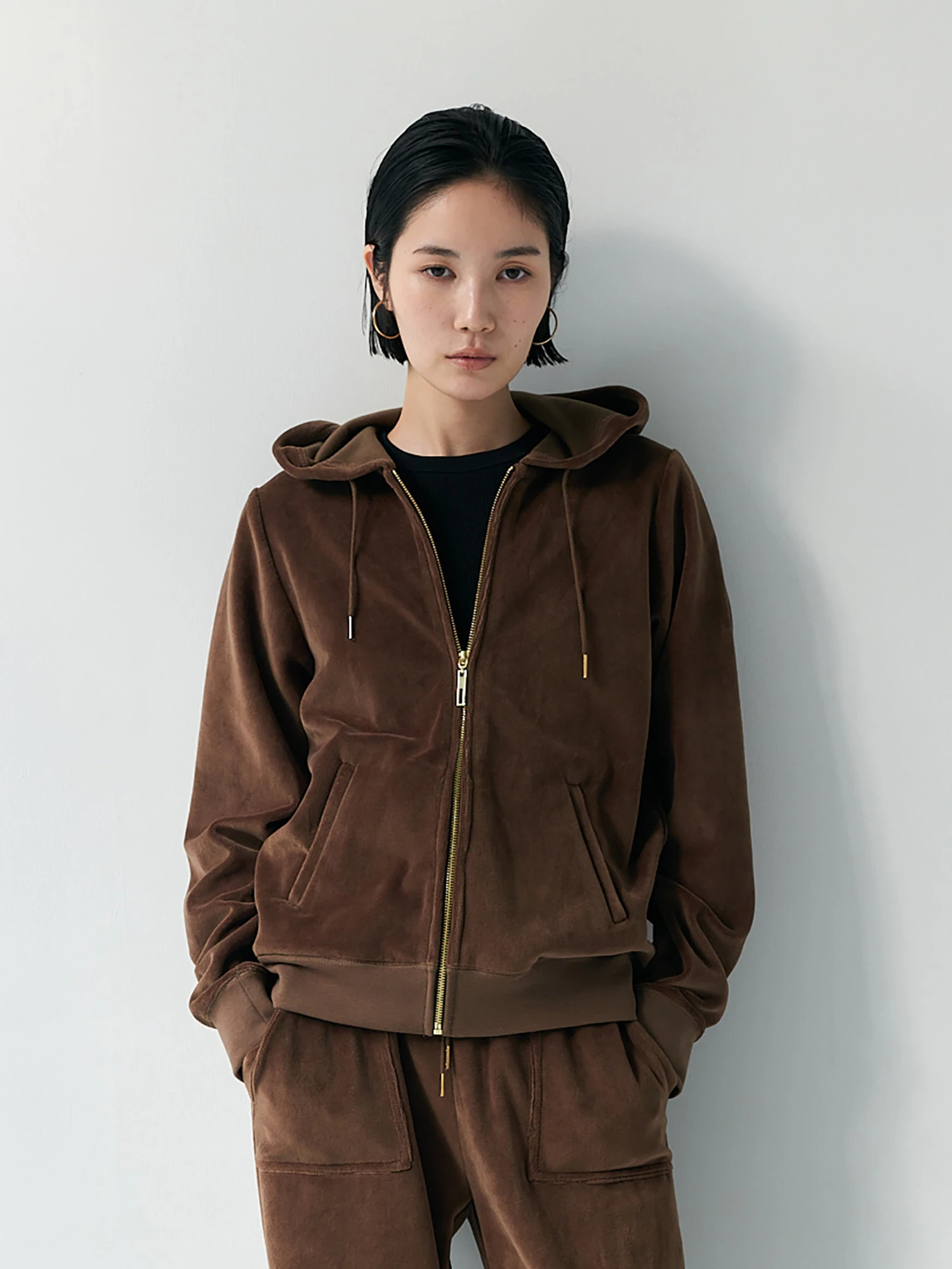 alo yoga ベロア パーカー パンツ セットアップ　S Espresso ベロアラウンジパーカー【セットアップ対応】 / Brown&Street