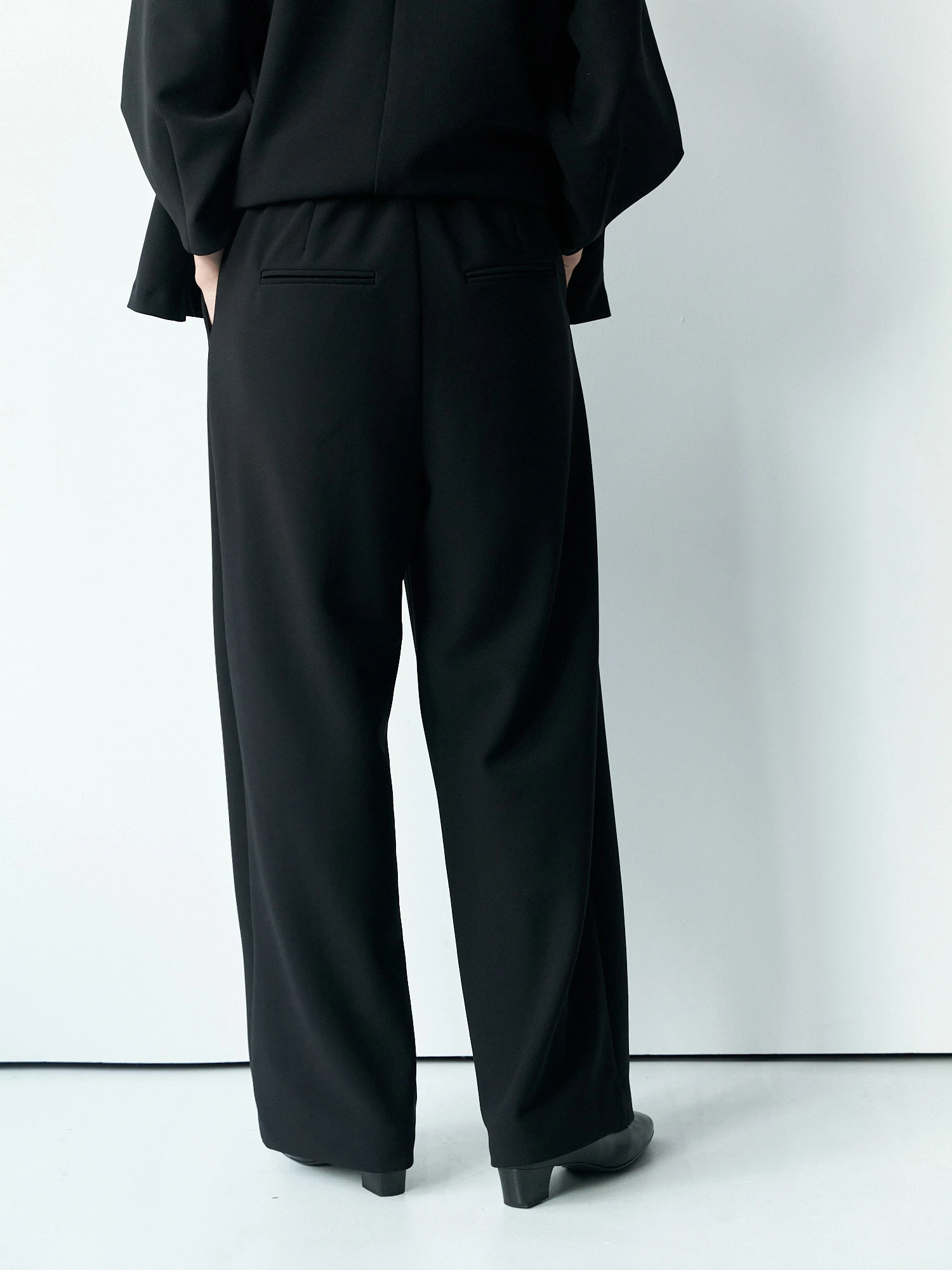 【美品】　パラスパレス　セミワイド　ストレート　パンツ Refine】セミワイドストレートパンツ / Brown&Street（ブラウン