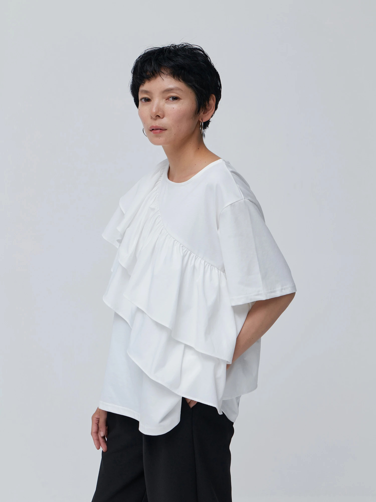美品✨ DRIES VAN NOTEN アシンメトリー Tシャツ フリル 楽天市場】アシンメトリーフリルTシャツ [C7208] レディース 20代 30