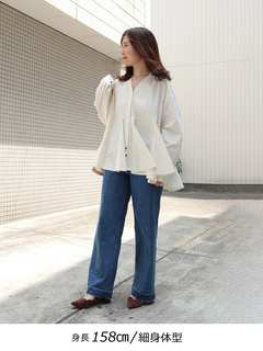 Brown&Street(ブラウンアンドストリート) |Vネックペプラムシャツ