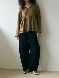 Brown&Street(ブラウンアンドストリート) |【抜け感シルエット】 キーネックペプラムトップス