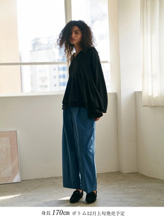Brown&Street(ブラウンアンドストリート) |【抜け感シルエット】 キーネックペプラムトップス