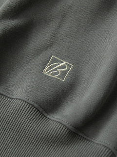 Brown&Street(ブラウンアンドストリート) |【きれいめ顔のカジュアル】ヘンリーネックスウェット