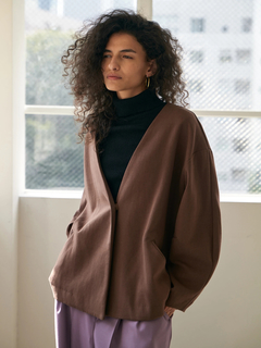 Brown&Street(ブラウンアンドストリート) |【軽やかな“大人の羽織り”】Ｖネックカットソージャケット