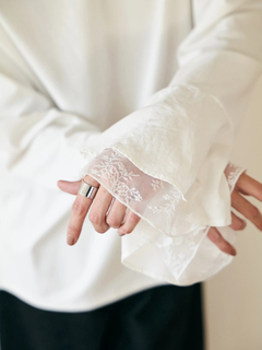 Brown&Street(ブラウンアンドストリート) |【レイヤードに映える】レースフレアカフロンT